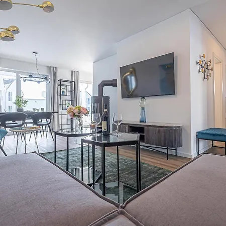 2 Bedroom Cozy In Ostseeresort Apartment