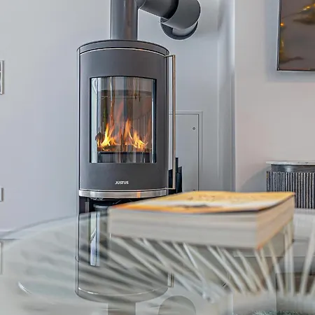 2 Bedroom Cozy In Ostseeresort Apartment