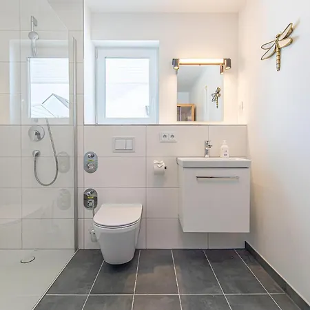 Apartment 2 Bedroom Cozy In Ostseeresort *